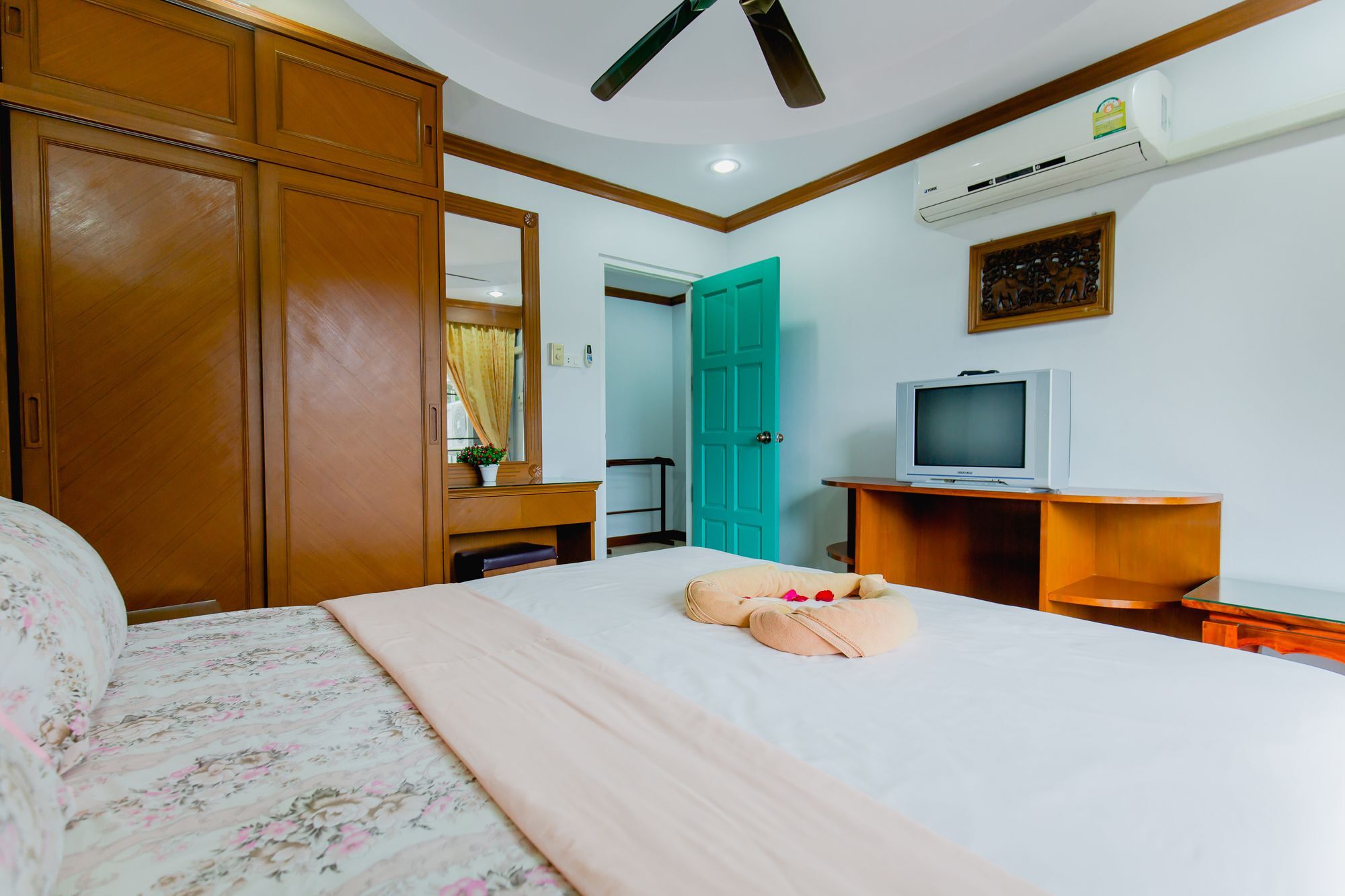 RK Guesthouse Patong Eksteriør billede