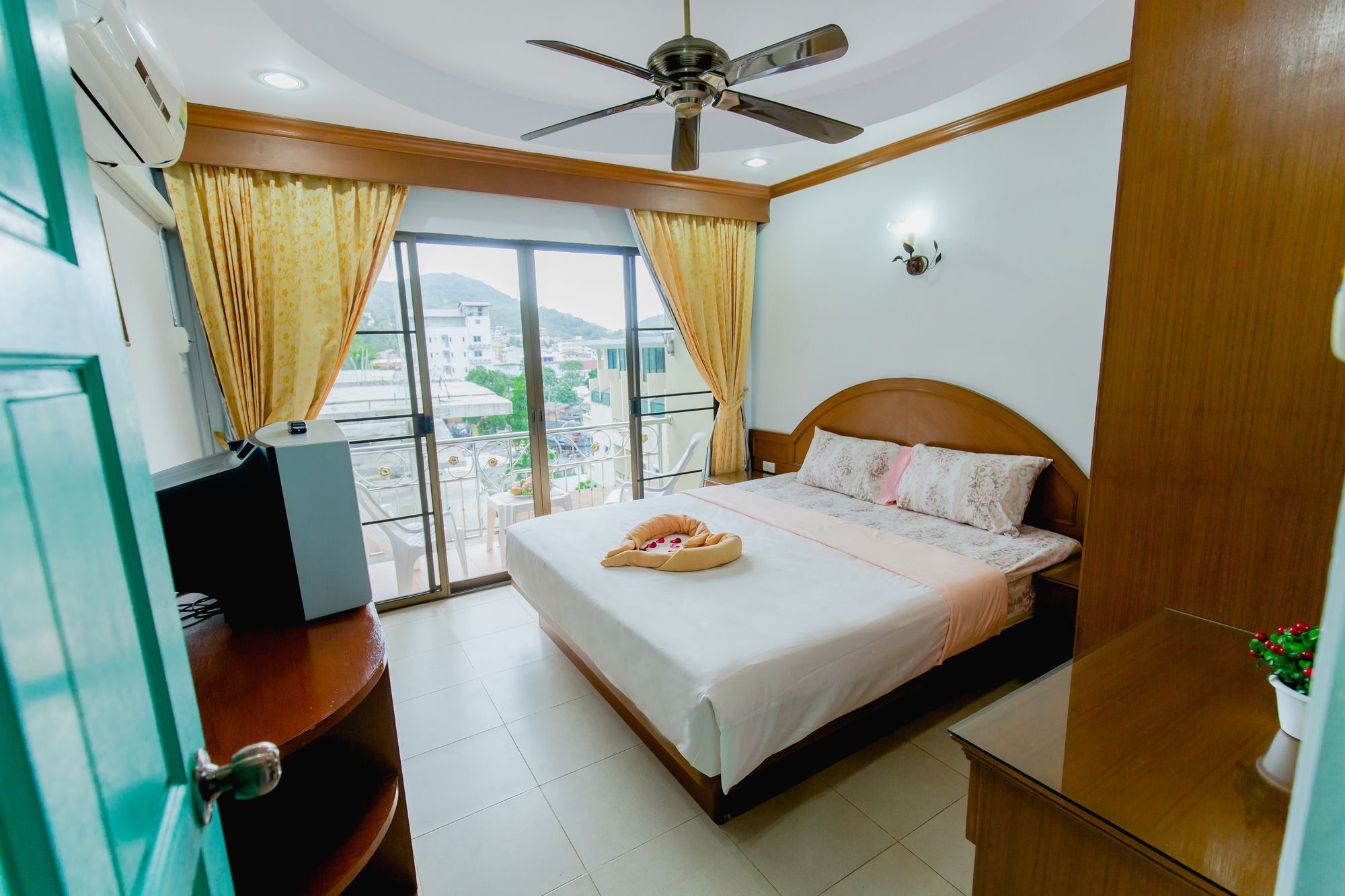 RK Guesthouse Patong Eksteriør billede